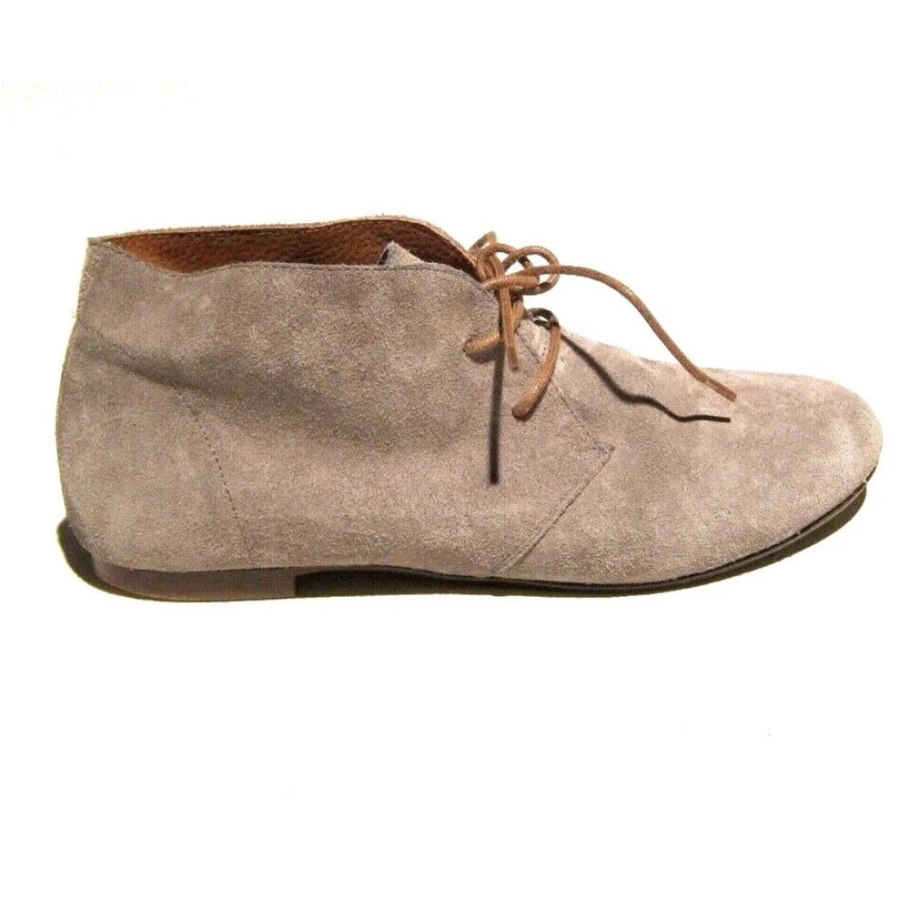 Les Petites Parisiennes Ankle Suede Lace Up Boots in Tan